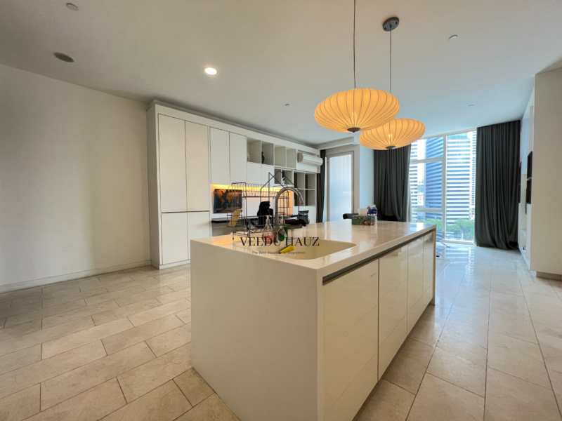 Deluxe One Bedroom Apartment